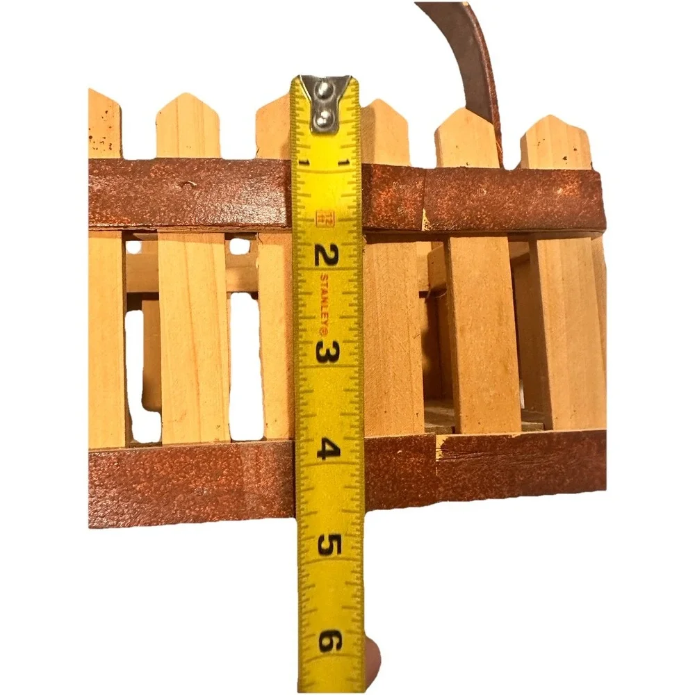 Picket Wood Fence Basket‎ With Pears Brown Handle Farm Style Country